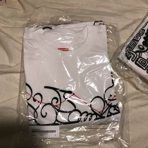 Supreme tee